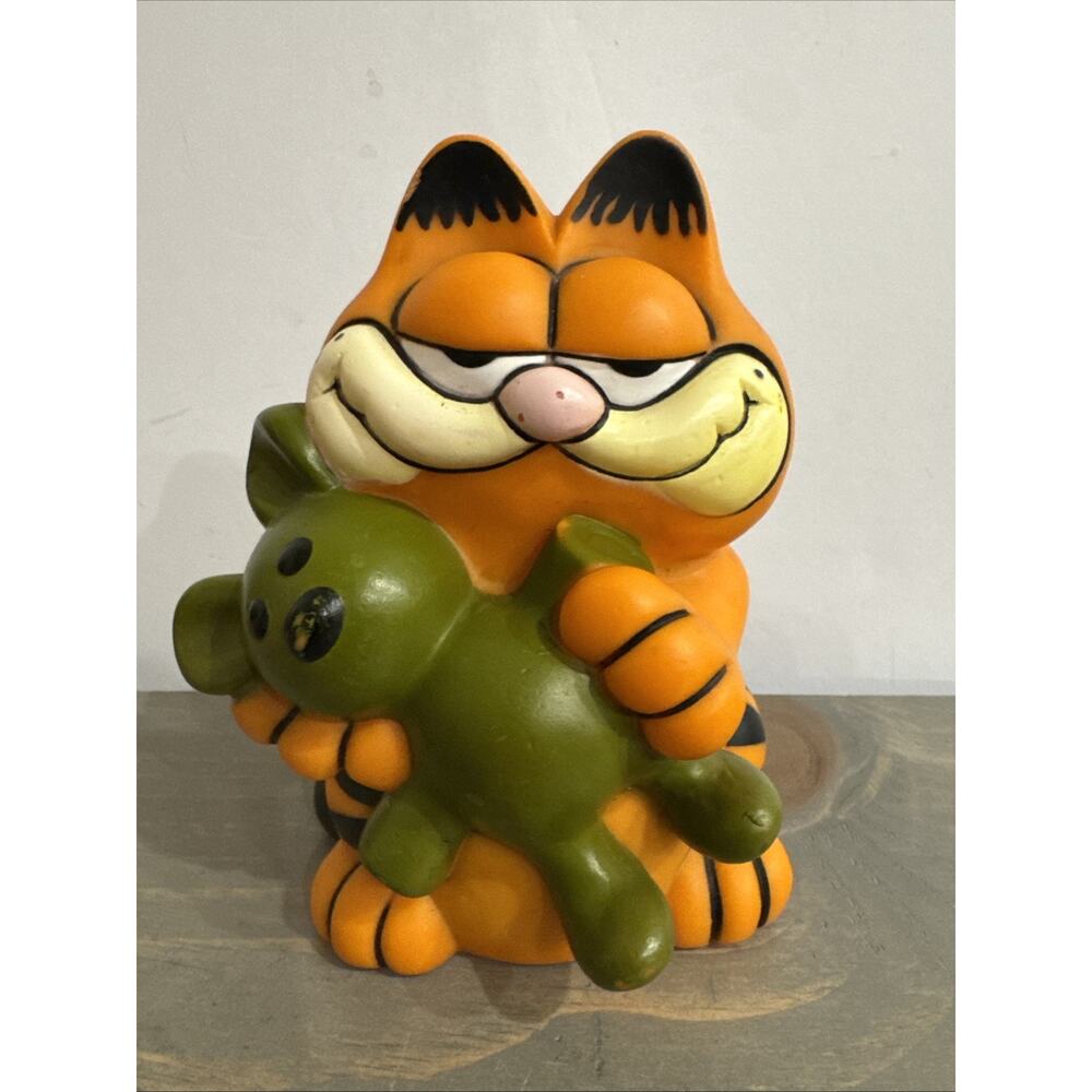 Vintage Garfield & Pooky 6.5" Plastic Piggy Bank Kat's Meow United Features 1978